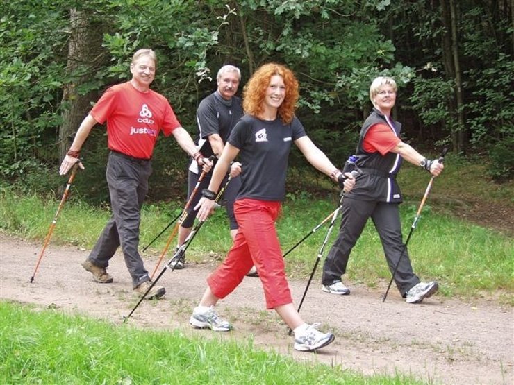 walking-003 walking-003