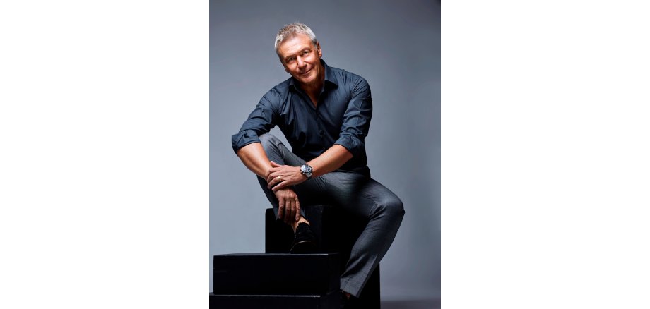 Arno Strobel, Autor