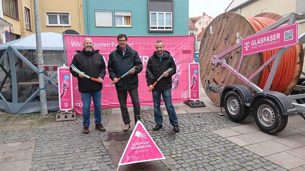 Spatenstich Glasfaserausbau Zweibrücken Oberbürgermeister Marold Wosnitza