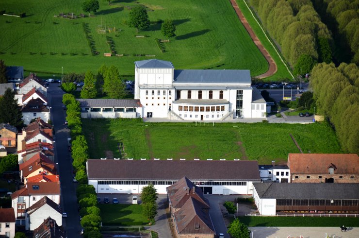 Rennwiese + Festhalle + Landgestüt