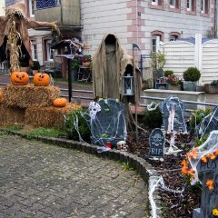 Halloween-Deko in der Tschifflicker Straße